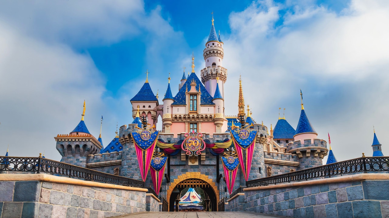 Best Times to Visit Disneyland: Crowd Calendar & Least Busy Days at Disneyland
