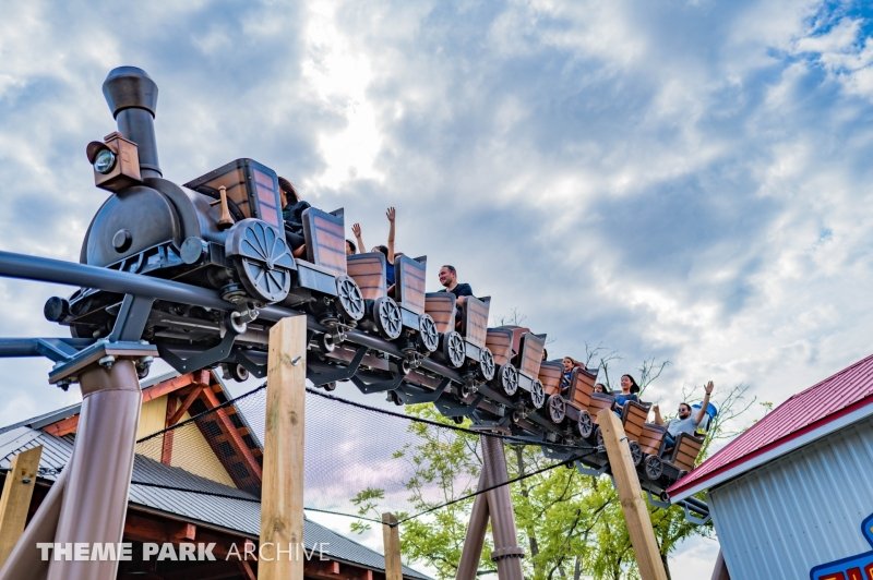 Visiting Canada's Wonderland Solo: The Complete Strategy Guide at Canada's Wonderland
