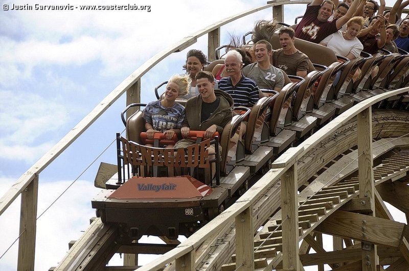 Best Time to Visit Valleyfair in August at Valleyfair!
