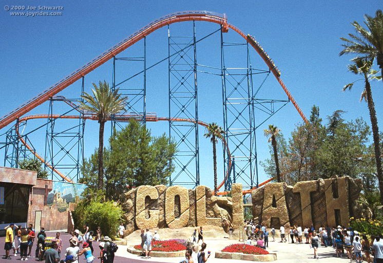 Where to Eat at Six Flags Magic Mountain: Best Food and How to Beat the Crowds at Six Flags Magic Mountain
