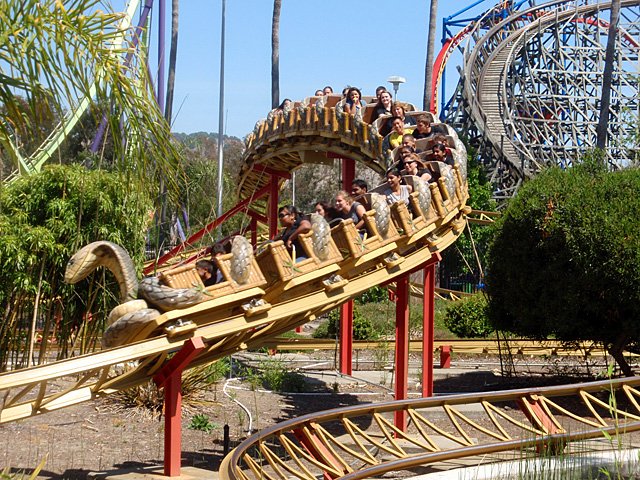 Family Guide to Six Flags Discovery Kingdom: Best Rides for Kids and Parents at Six Flags Discovery Kingdom