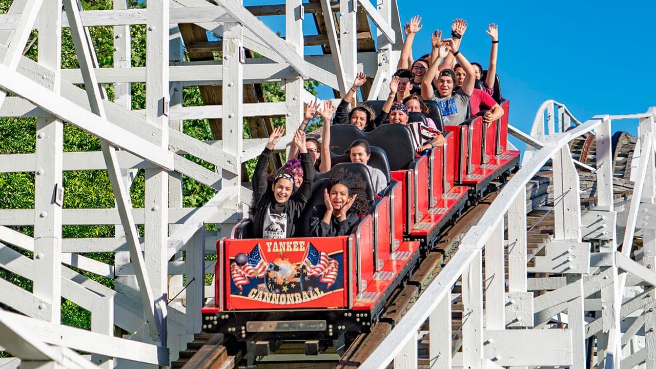 Theme Parks Near Boston, MA: Ranked by Wait Times